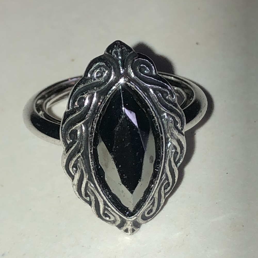 Avon Silver Tone Metallic Black Marquise Stone Statement Ring